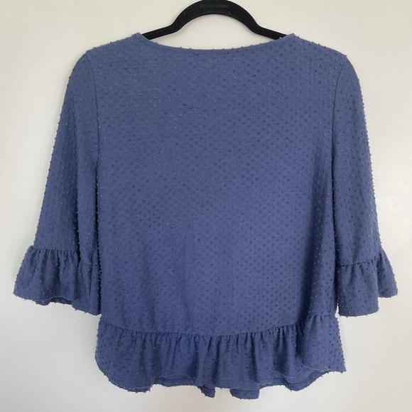 Dotted ruffled blouse - Picture 3 of 5